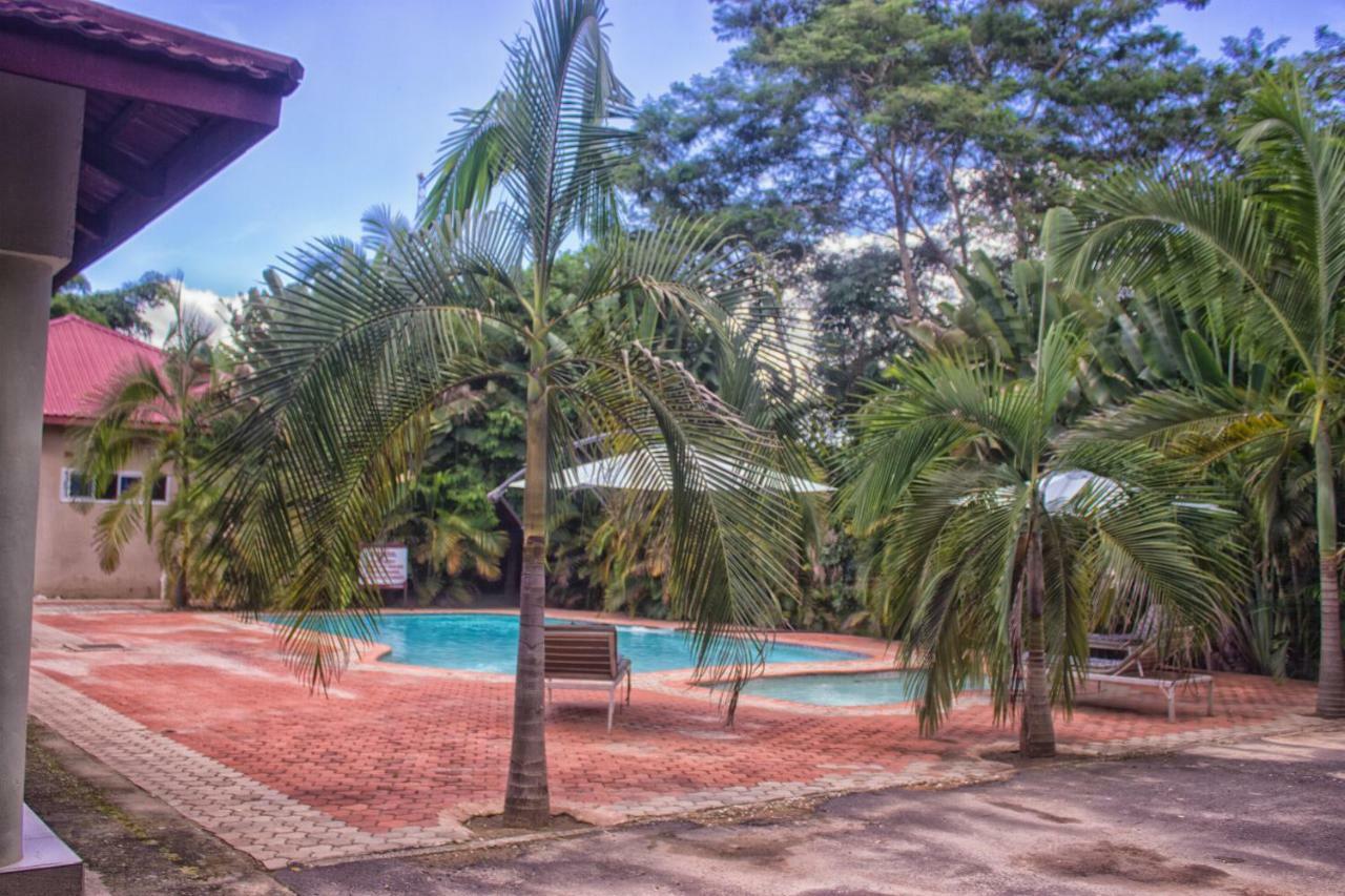 Waterfalls Hotel Lusaka Extérieur photo